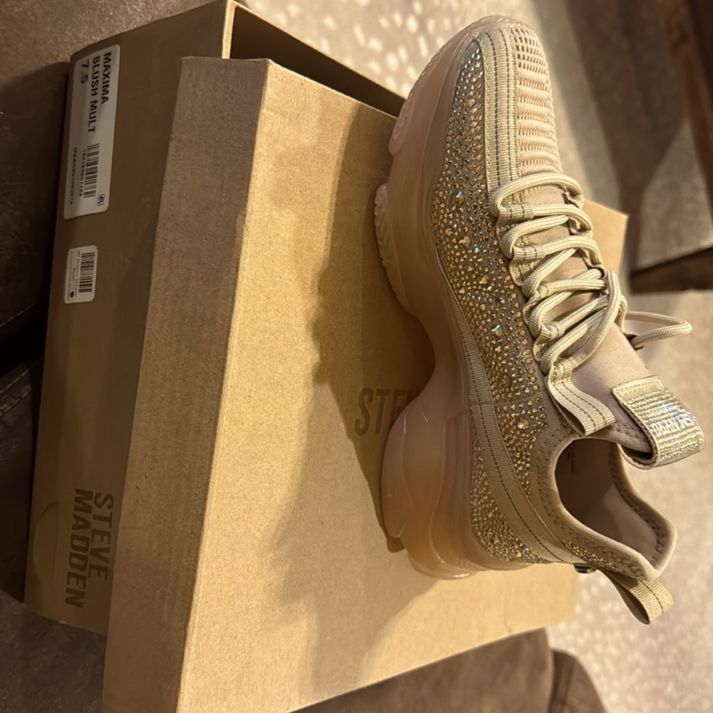 Steve Madden Maxima shoes 7.5 new with tags